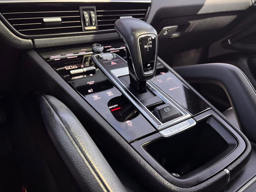 Used 2020 Porsche Cayenne AWD/4WD image 55