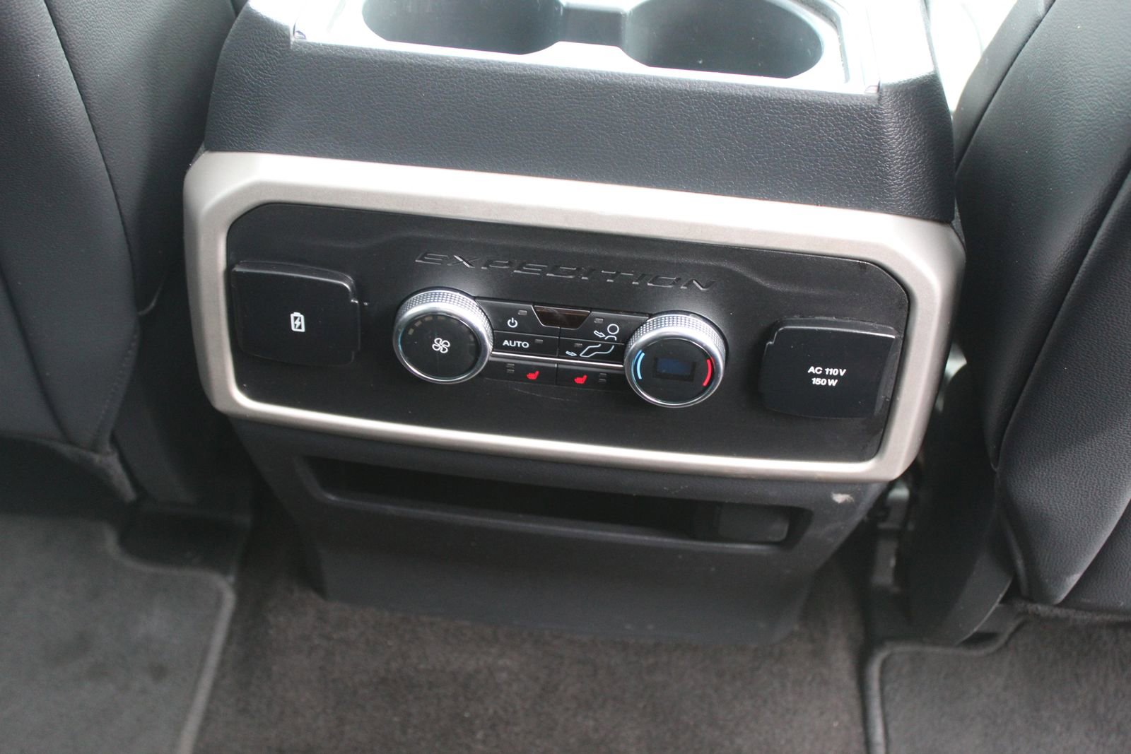 Used 2023 Ford Expedition Limited AWD/4WD image 15