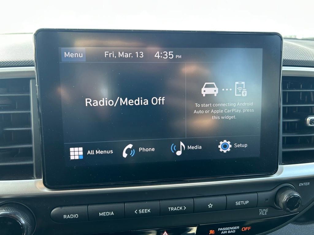 Used 2024 Hyundai Venue SEL image 12