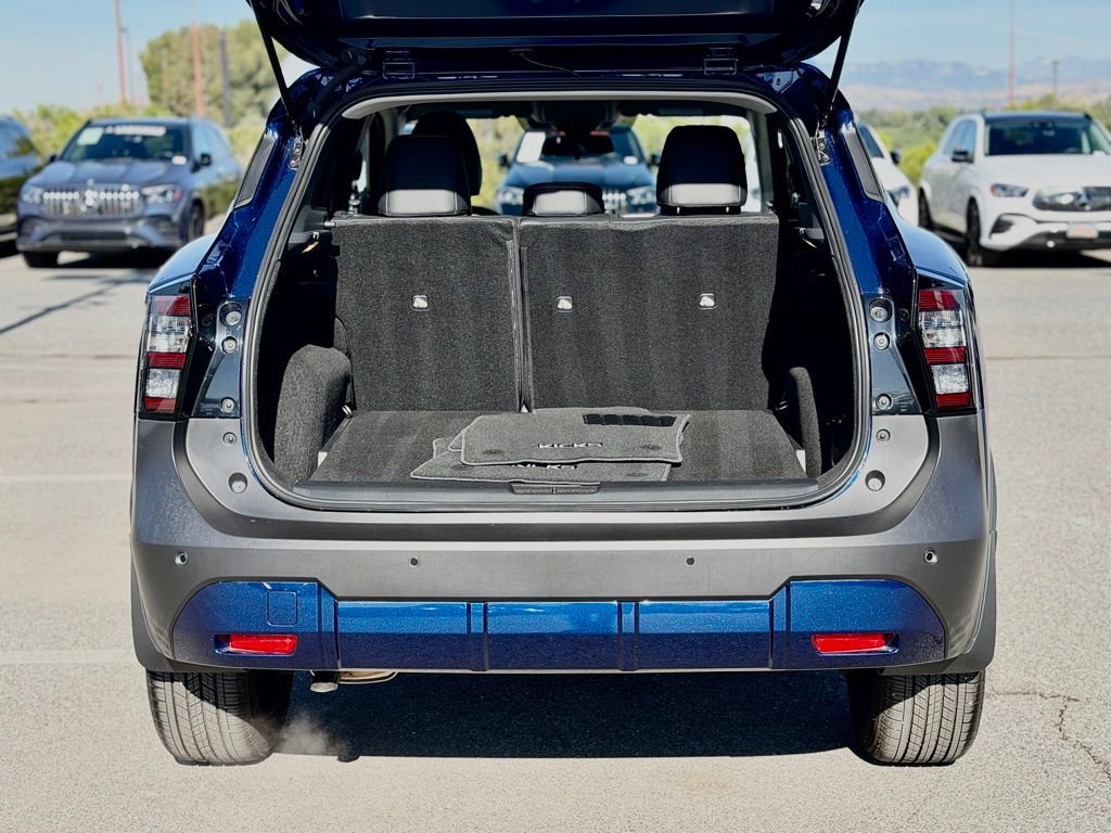 Used 2026 Nissan Kicks SR FWD image 13