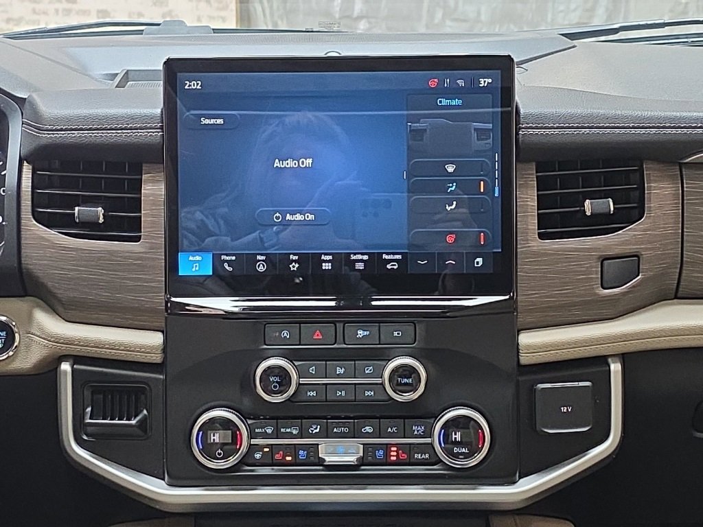 Used 2024 Ford Expedition Max Limited image 22