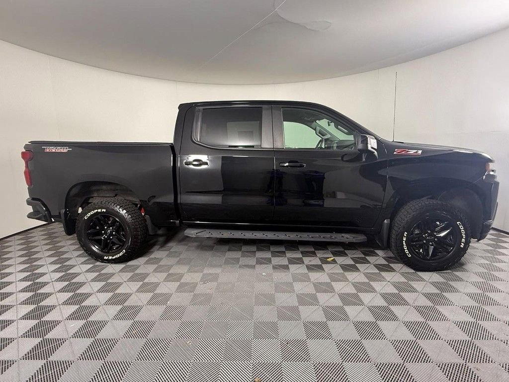 Used 2021 Chevrolet Silverado 1500 LT Trail Boss w/ Convenience Package II image 2