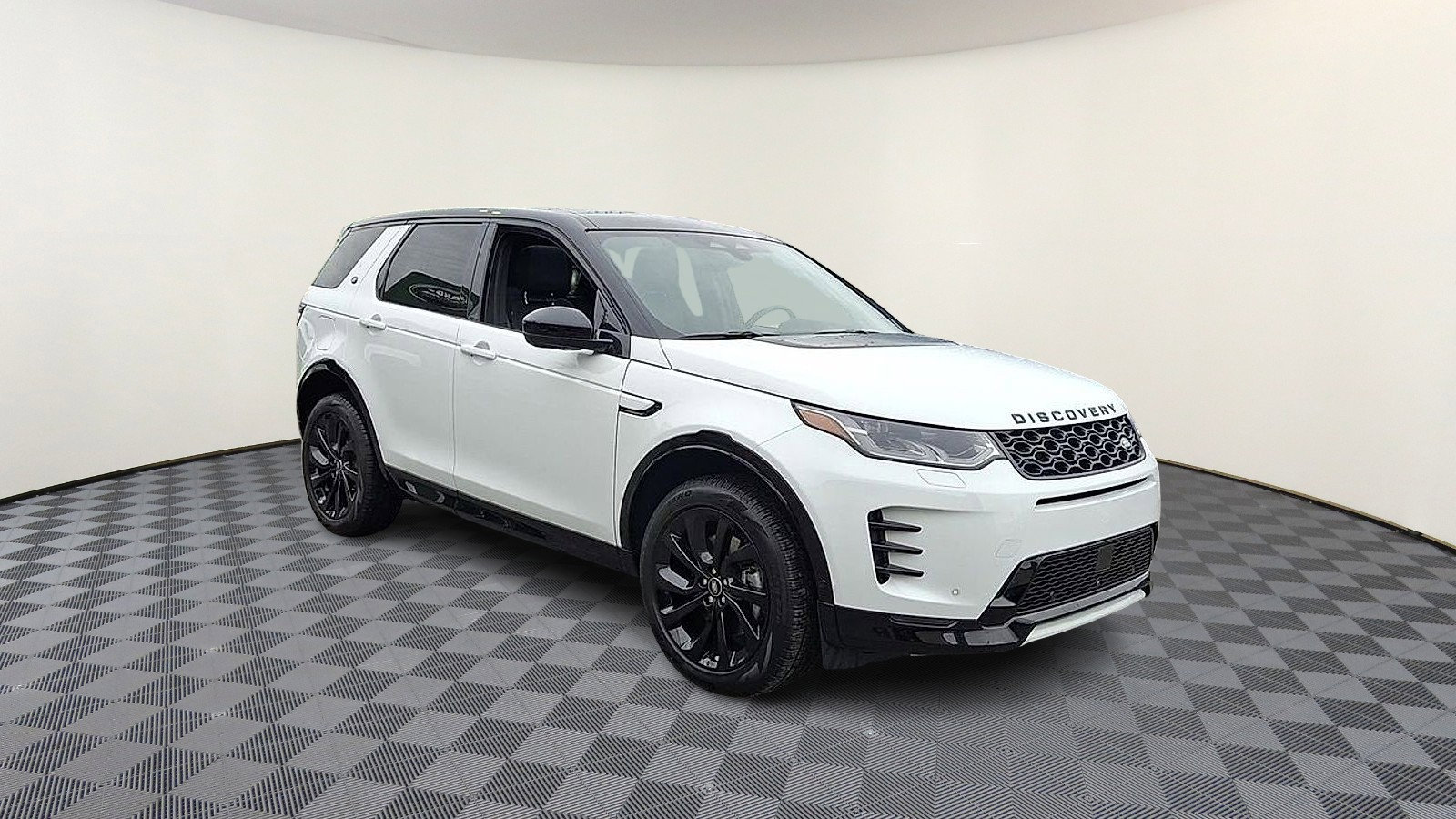 Certified 2025 Land Rover Discovery Sport Dynamic SE AWD/4WD image 2