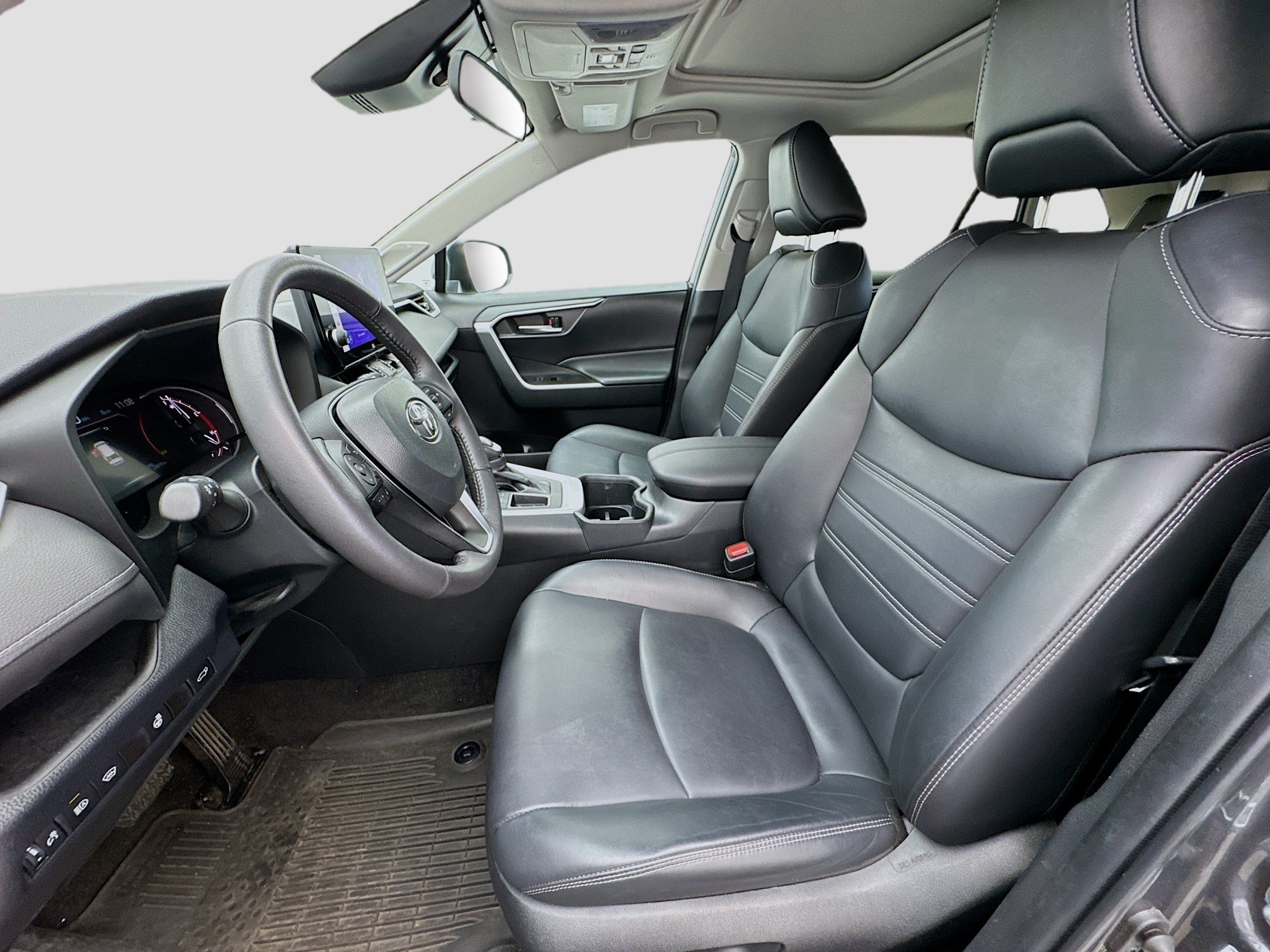 Used 2023 Toyota RAV4 XLE Premium FWD image 13