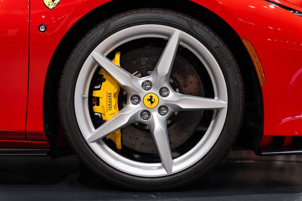 Certified 2021 Ferrari F8 Tributo RWD image 16