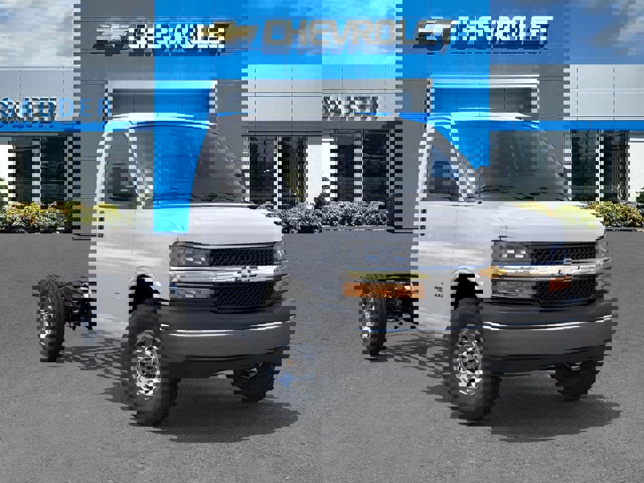 New 2025 Chevrolet Express 3500 w/ Power Convenience Package image 10