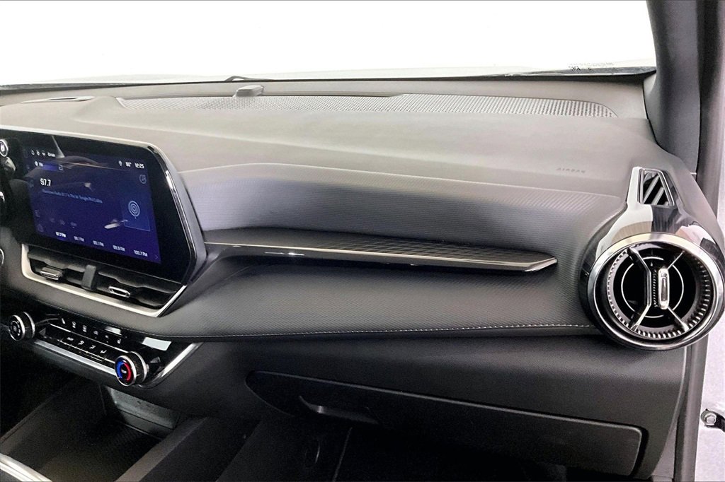 Used 2025 Chevrolet Equinox LT image 12