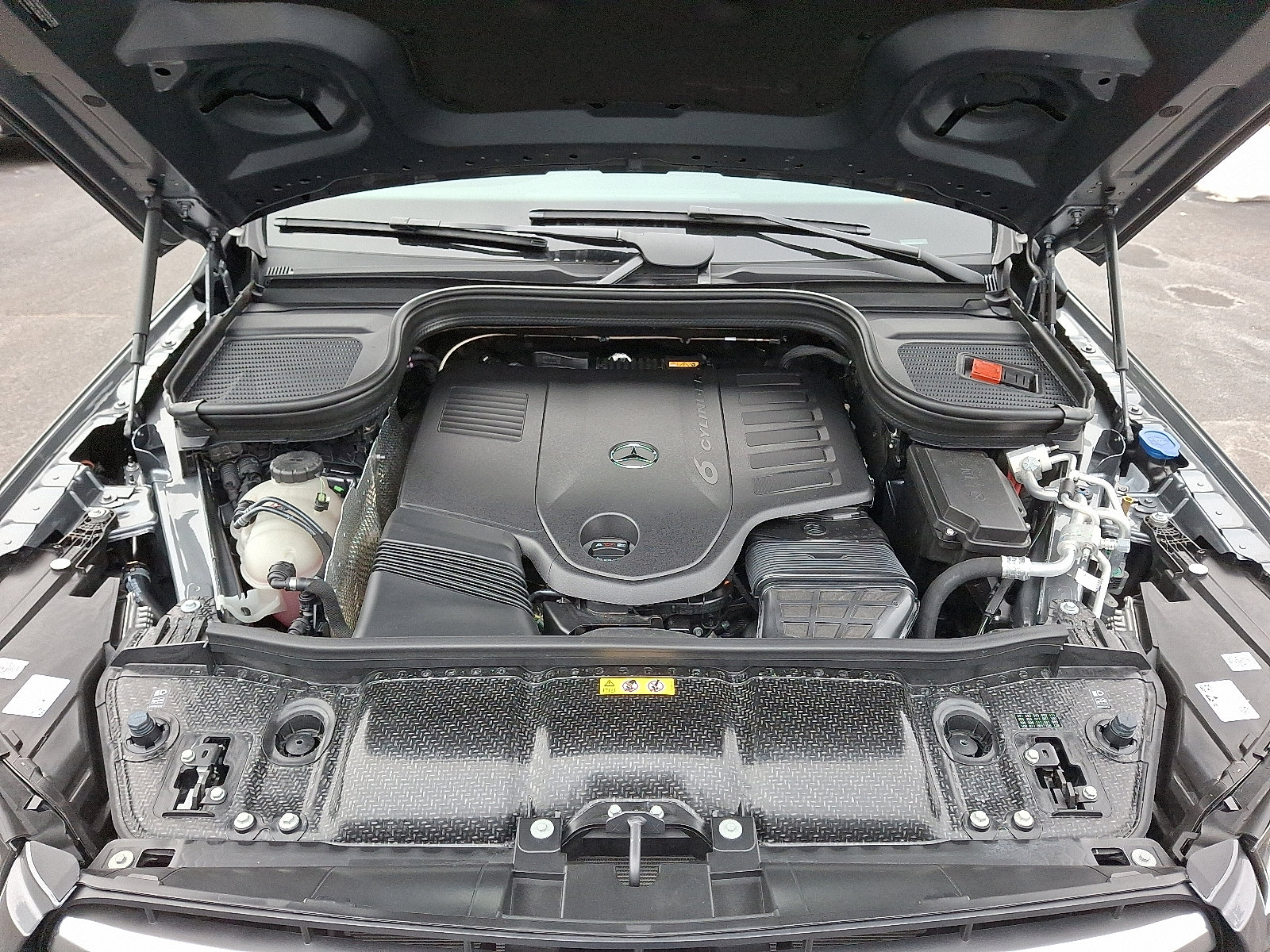 Certified 2025 Mercedes-Benz GLS 450 4MATIC image 30