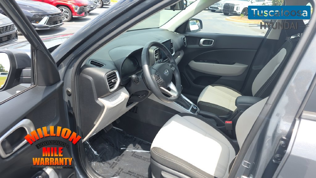 Used 2023 Hyundai Venue SEL FWD image 23