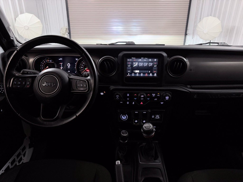 Used 2022 Jeep Wrangler Sport AWD/4WD image 21