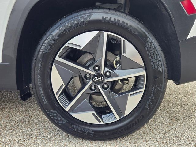 Used 2025 Hyundai Tucson SEL FWD image 32