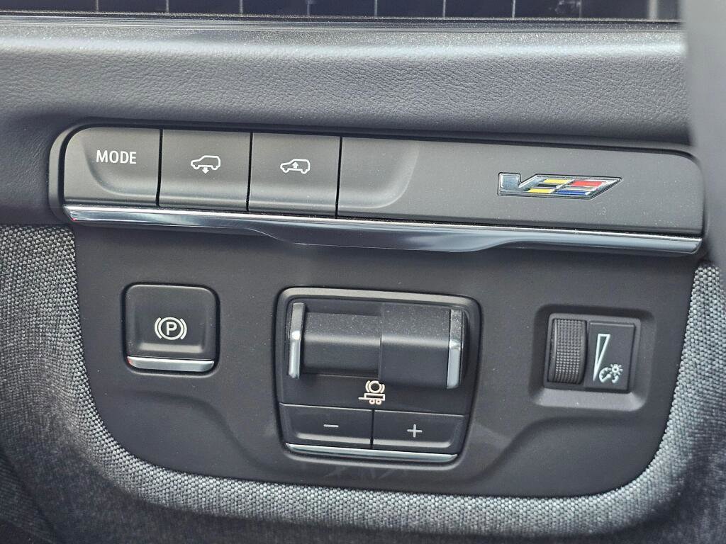 Certified 2025 Cadillac Escalade V image 39