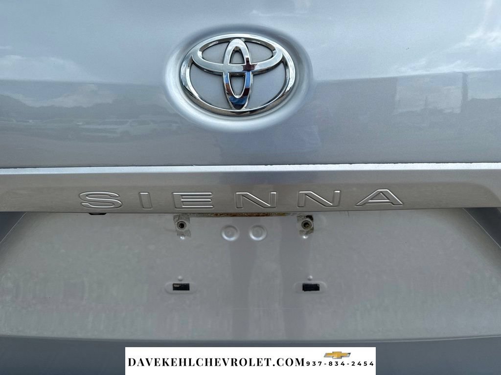 Used 2014 Toyota Sienna XLE w/ Entertainment Package FWD image 39