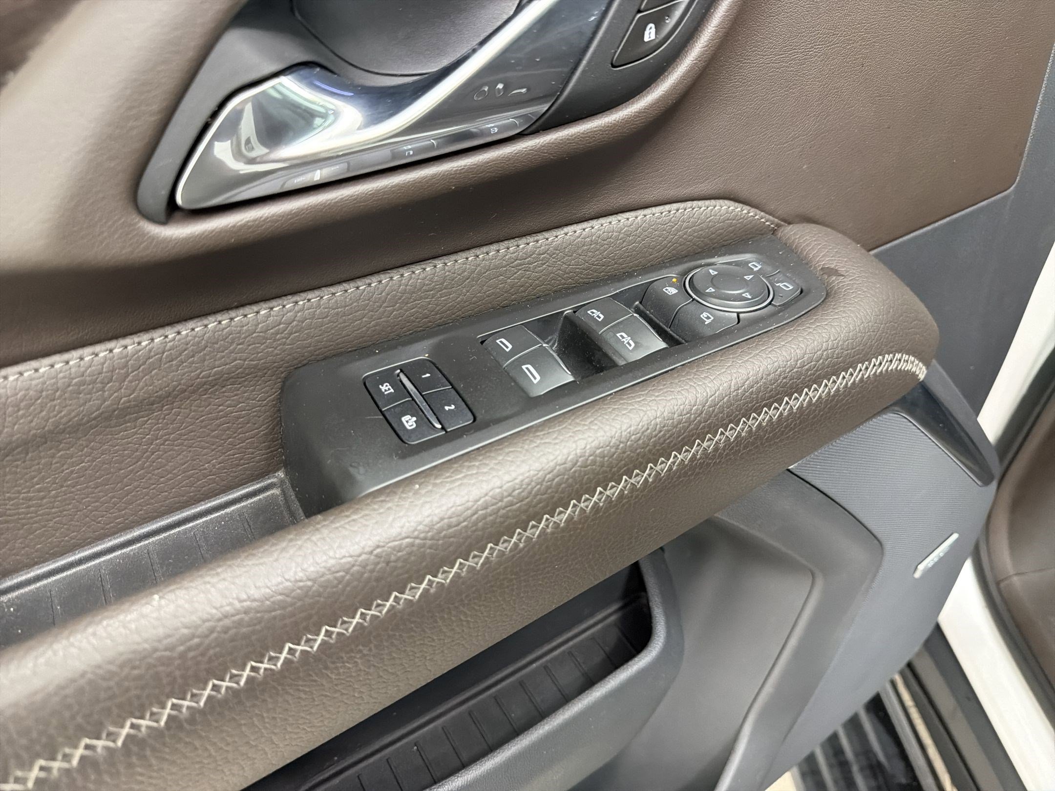 Used 2021 GMC Yukon XL Denali w/ Denali Ultimate Package RWD image 12