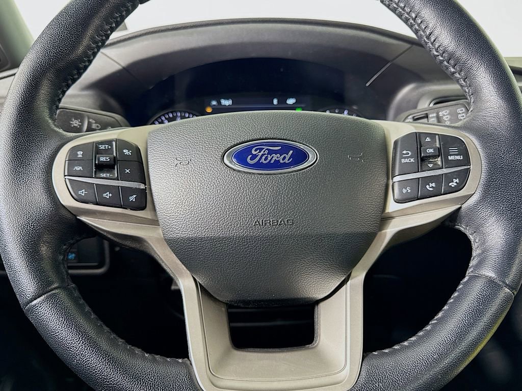 Used 2022 Ford Explorer XLT w/ Equipment Group 202A image 43