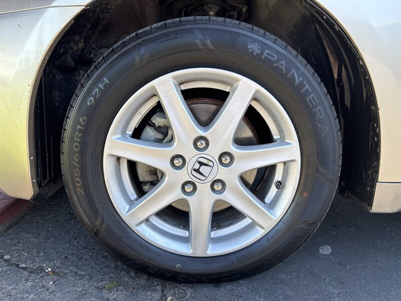 Used 2004 Honda Accord EX image 21