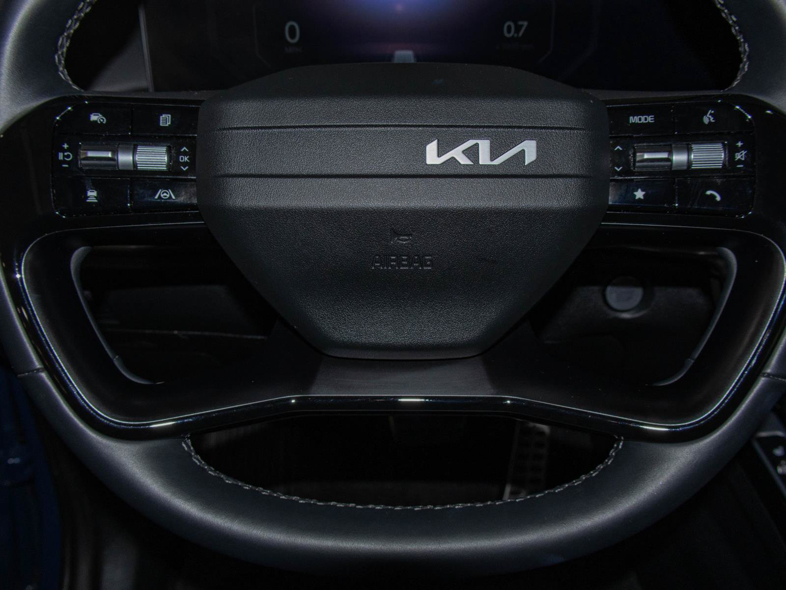 Used 2026 Kia Sorento SX FWD image 12