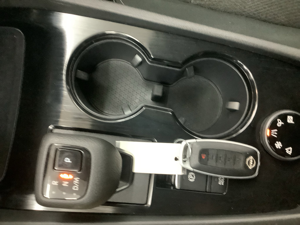 Used 2024 Nissan Rogue SV image 21