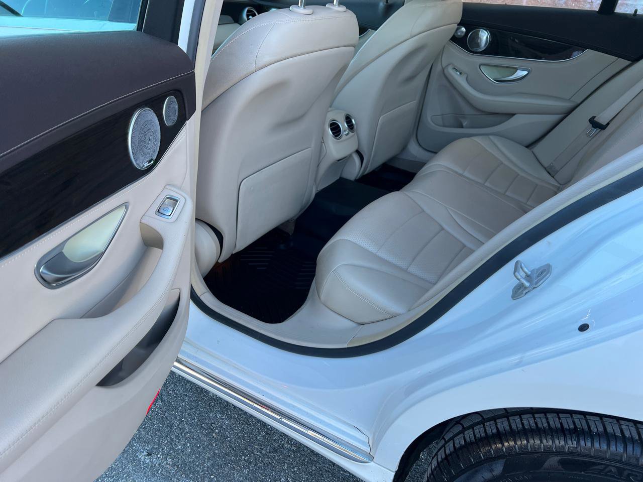 Used 2015 Mercedes-Benz C 300 4MATIC Sedan w/ Premium 1 Package image 12