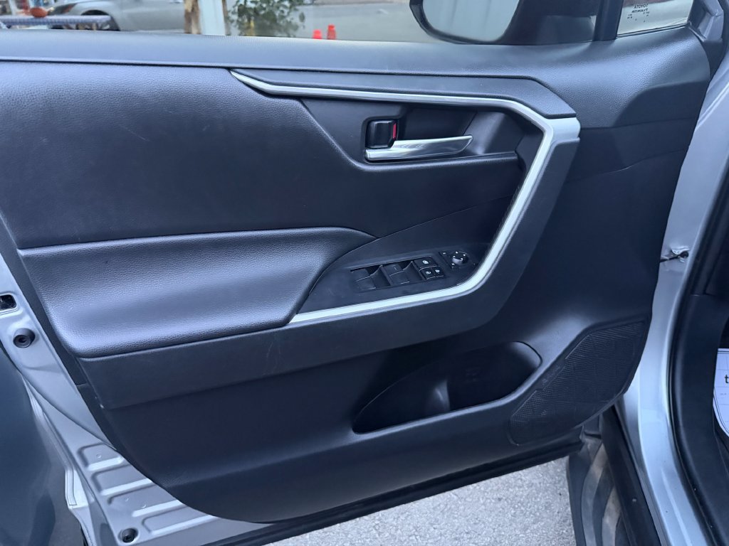 Used 2020 Toyota RAV4 XLE w/ All Weather Liner Package AWD/4WD image 13