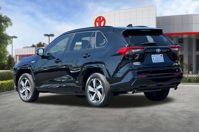 Used 2023 Toyota RAV4 SE w/ Weather & Moonroof Package AWD/4WD image 7