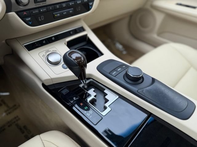 Used 2013 Lexus ES 350 w/ Premium Pkg FWD image 26