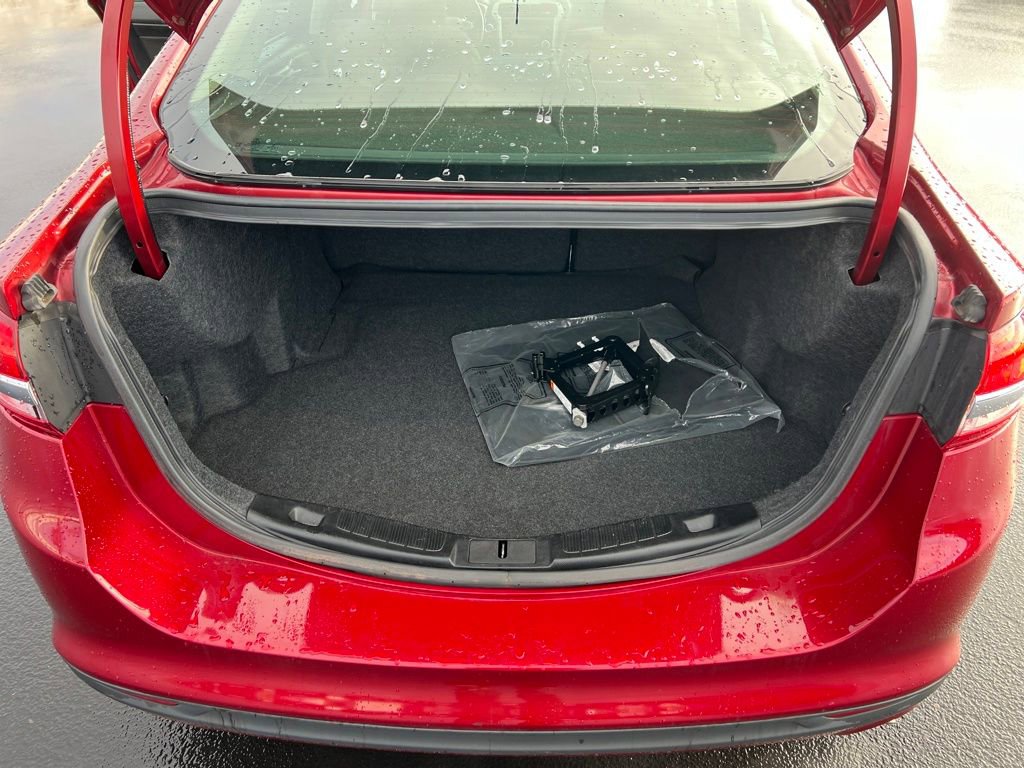 Used 2018 Ford Fusion SE image 28