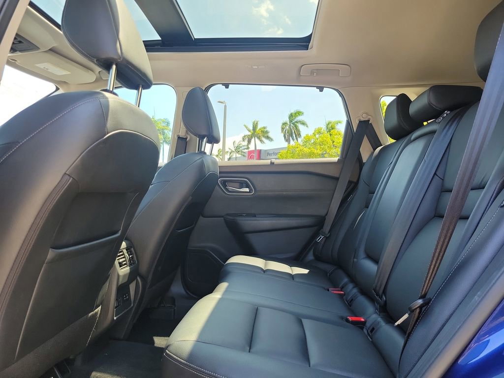 Used 2021 Nissan Rogue SL w/ Premium Package FWD image 16