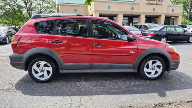 Used 2006 Pontiac Vibe w/ Sun And Sound Package FWD image 3