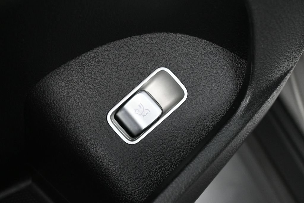 Used 2020 Mercedes-Benz GLE 350 4MATIC image 5