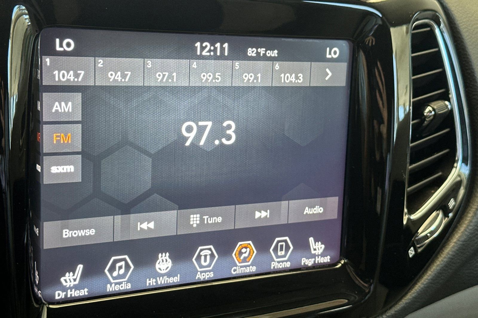 Used 2021 Jeep Compass Limited image 18