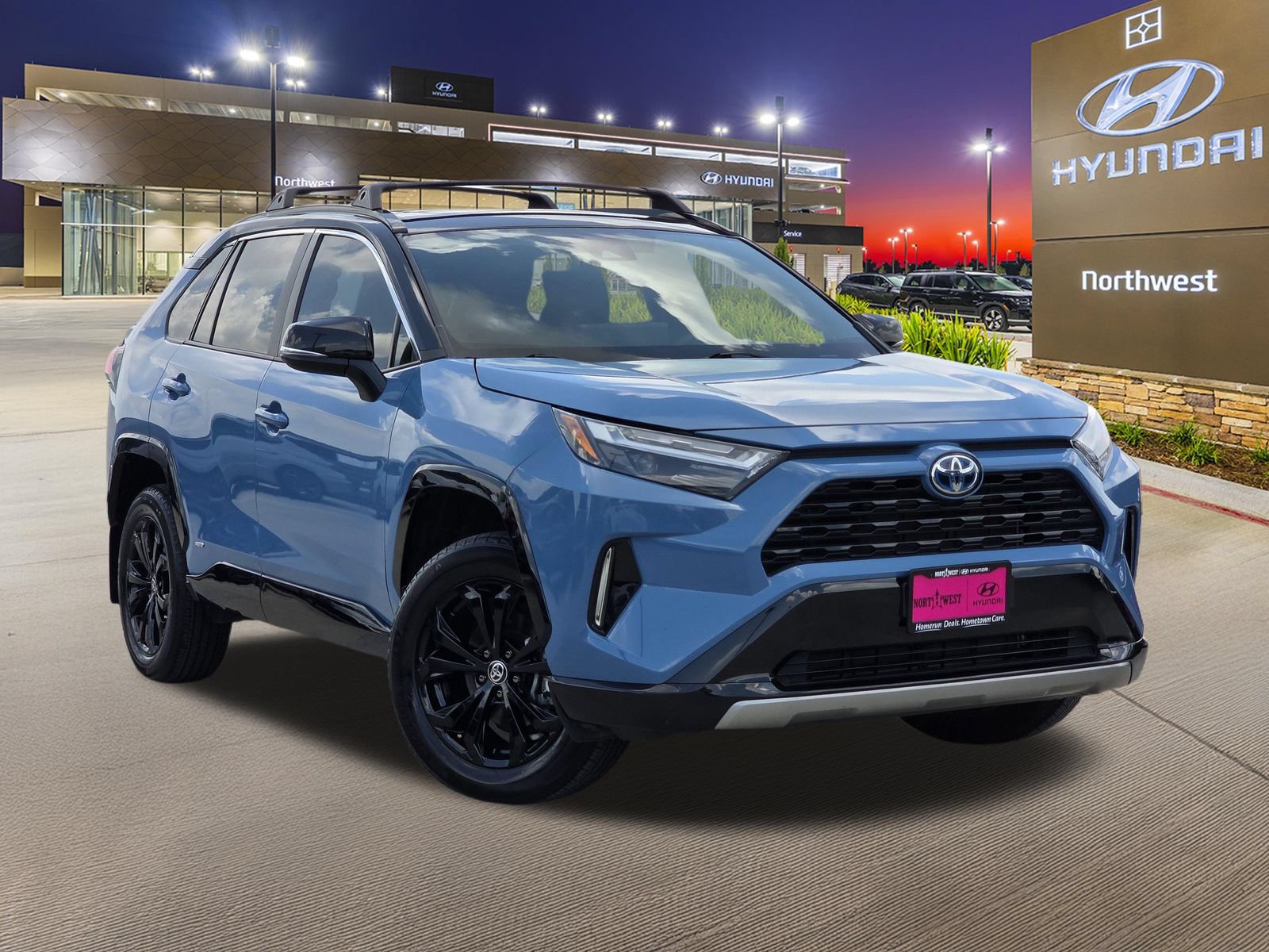 Used 2024 Toyota RAV4 XSE AWD/4WD image 3
