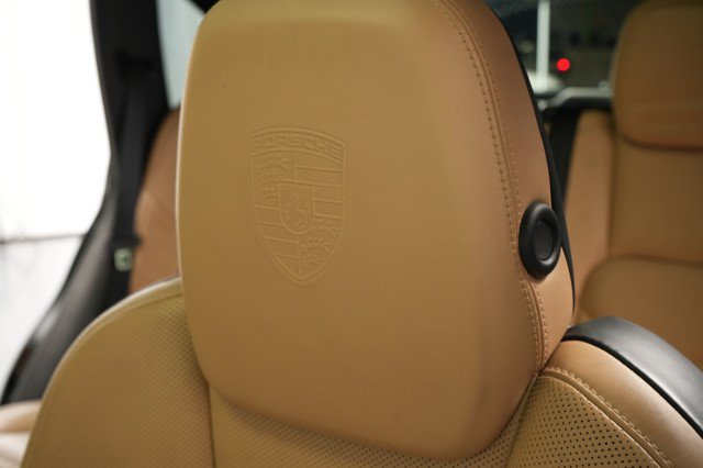 Used 2018 Porsche Cayenne Platinum Edition AWD/4WD image 27
