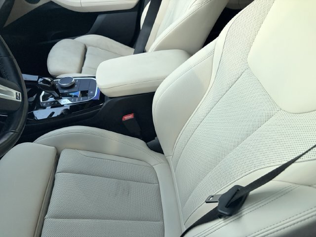 Used 2024 BMW X3 sDrive30i w/ Premium Package RWD image 4