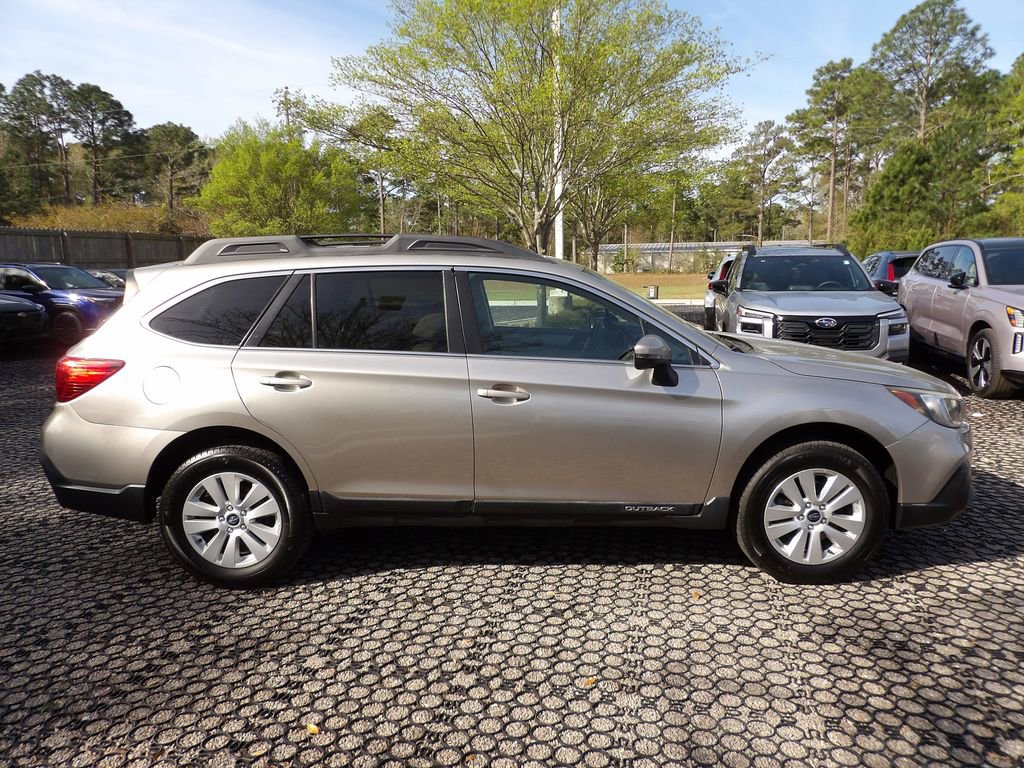 Used 2019 Subaru Outback 2.5i Premium image 5