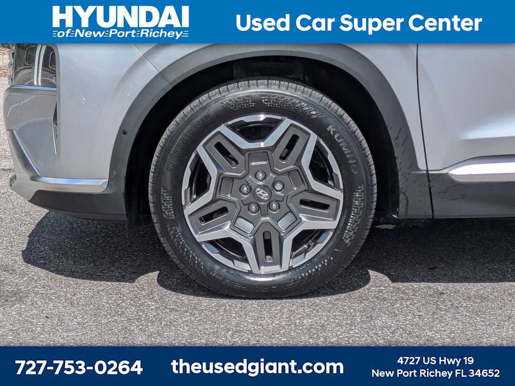 Certified 2023 Hyundai Santa Fe Limited FWD image 10