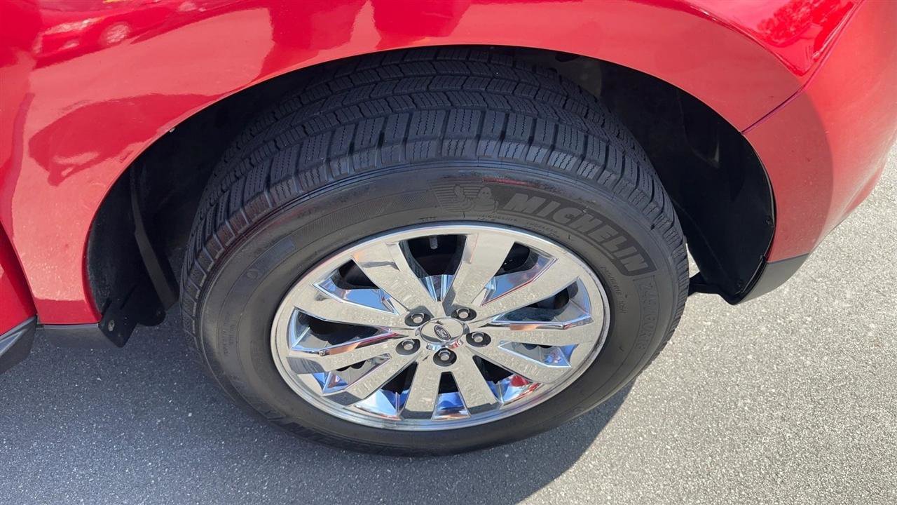 Used 2010 Ford Edge Limited FWD image 25