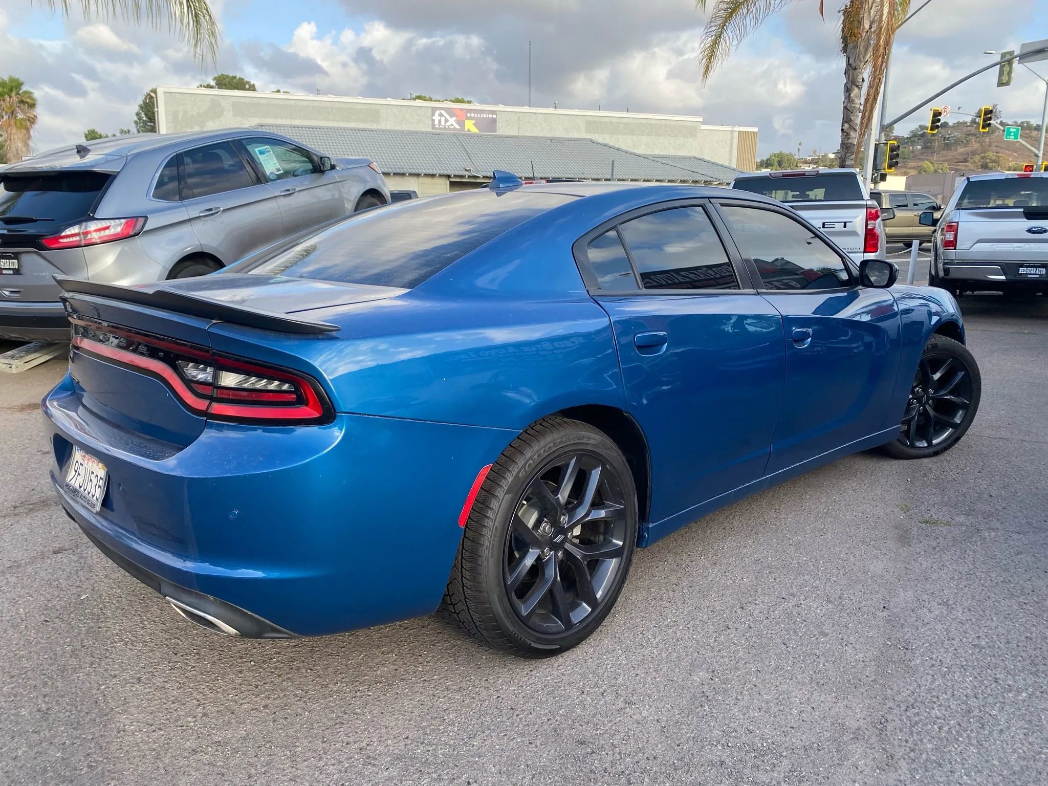 Used 2023 Dodge Charger SXT w/ Blacktop Package image 2