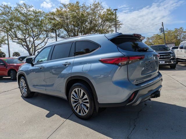 Used 2022 Toyota Highlander Platinum image 13
