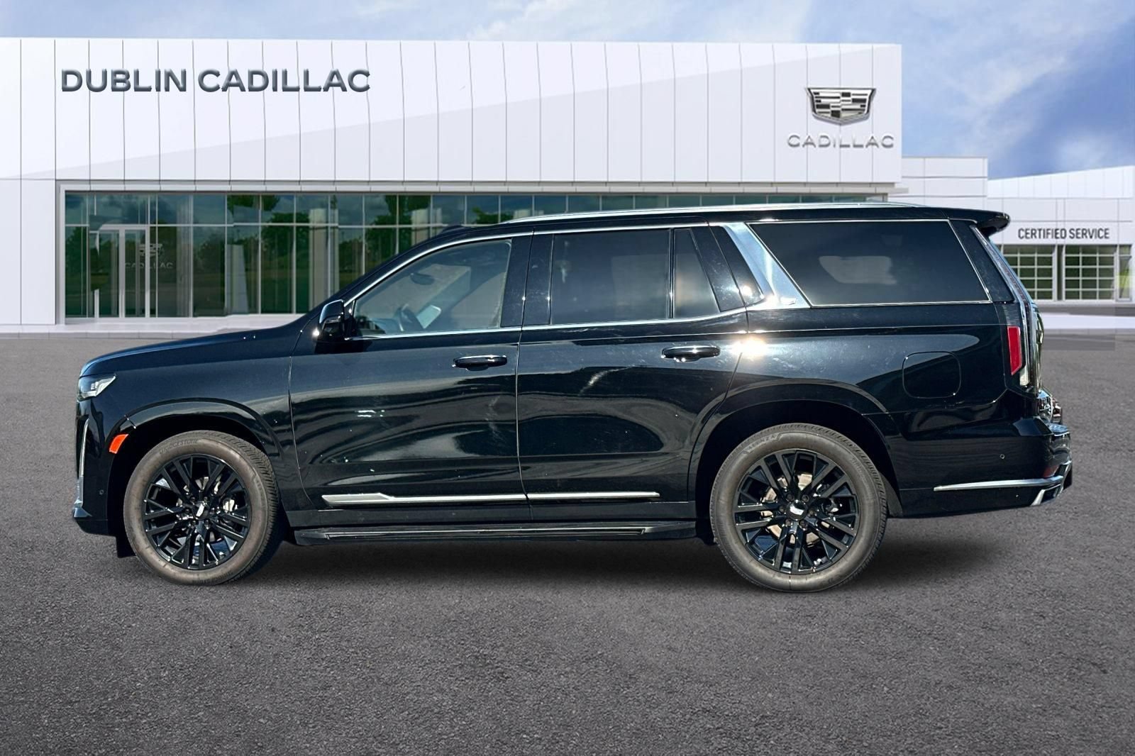 Used 2024 Cadillac Escalade Premium Luxury Platinum AWD/4WD image 7