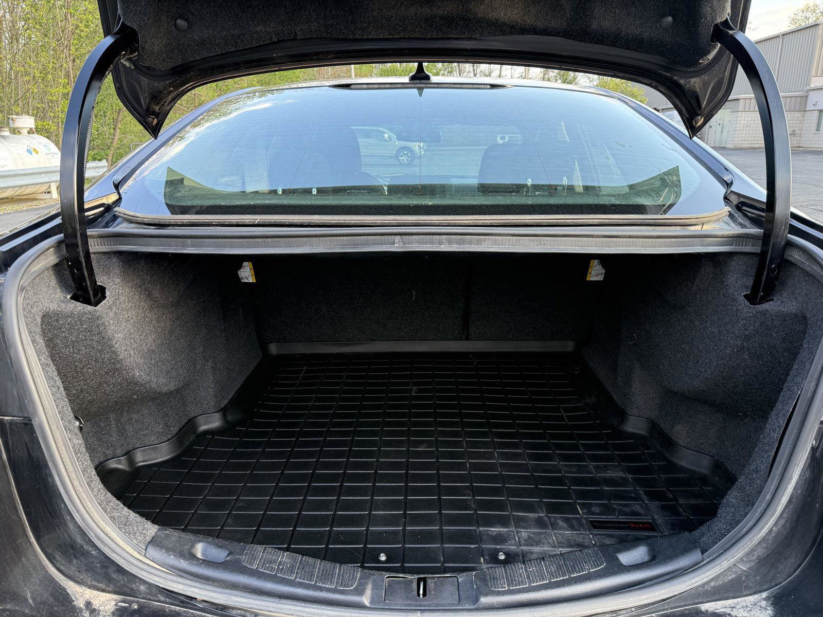 Used 2020 Ford Fusion SE FWD image 21