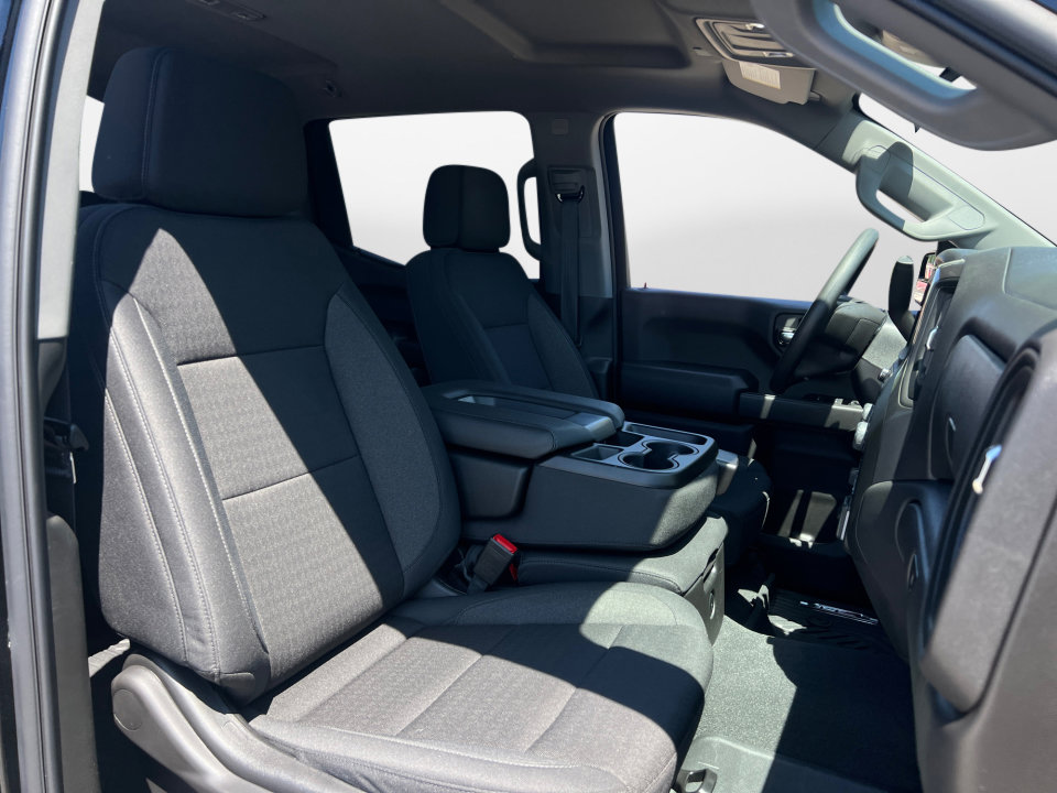 Used 2026 Chevrolet Silverado 1500 Custom Trail Boss AWD/4WD image 9