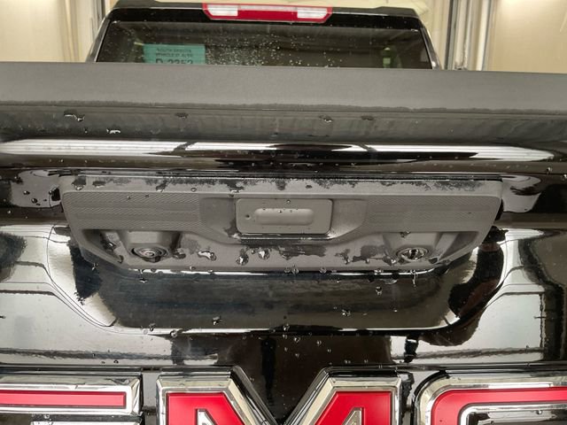 New 2025 GMC Sierra 1500 SLE image 14