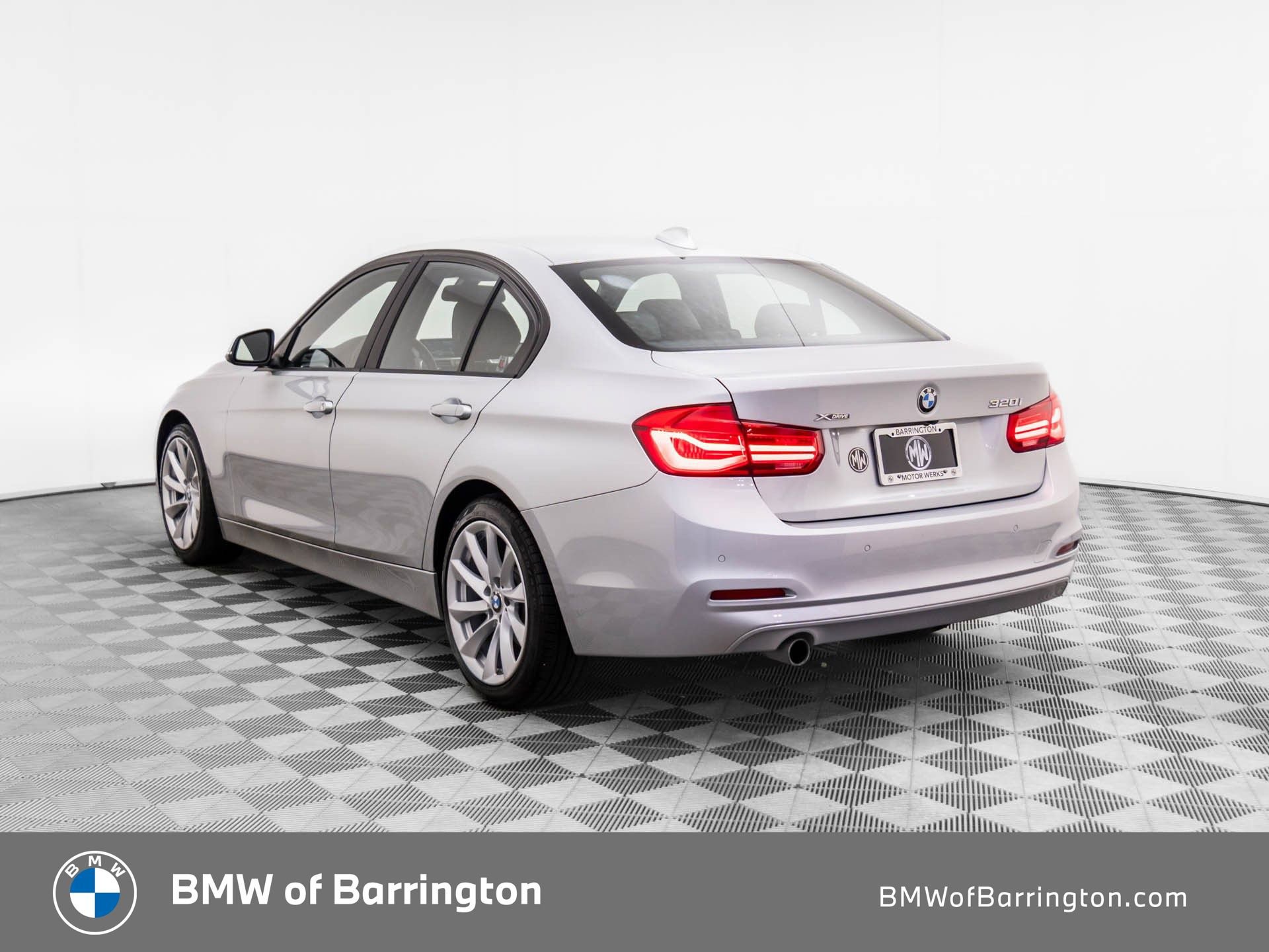 Used 2016 BMW 320i xDrive 320i xDrive image 3