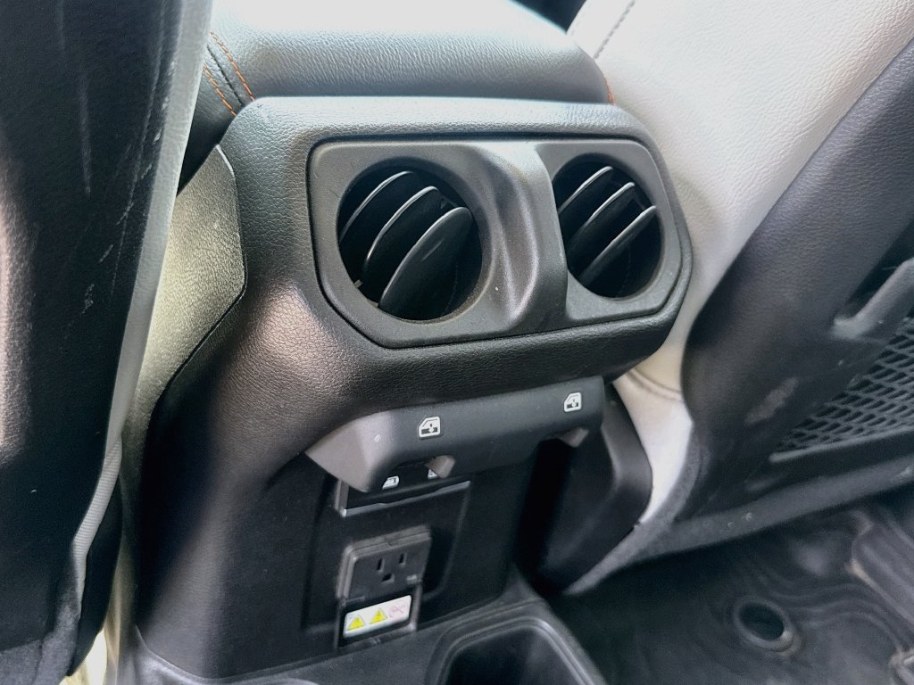 Certified 2023 Jeep Gladiator Mojave w/ LED Lighting Group AWD/4WD image 28