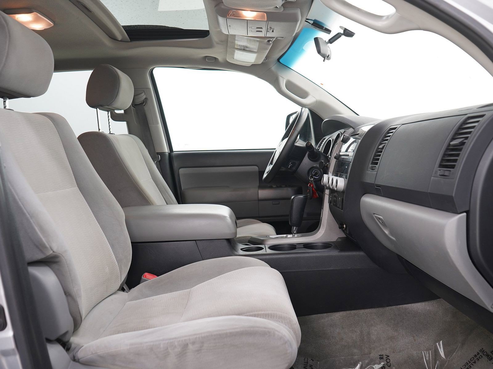 Used 2010 Toyota Sequoia SR5 AWD/4WD image 13