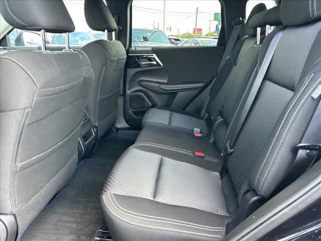 Used 2025 Mitsubishi Outlander ES AWD/4WD image 13