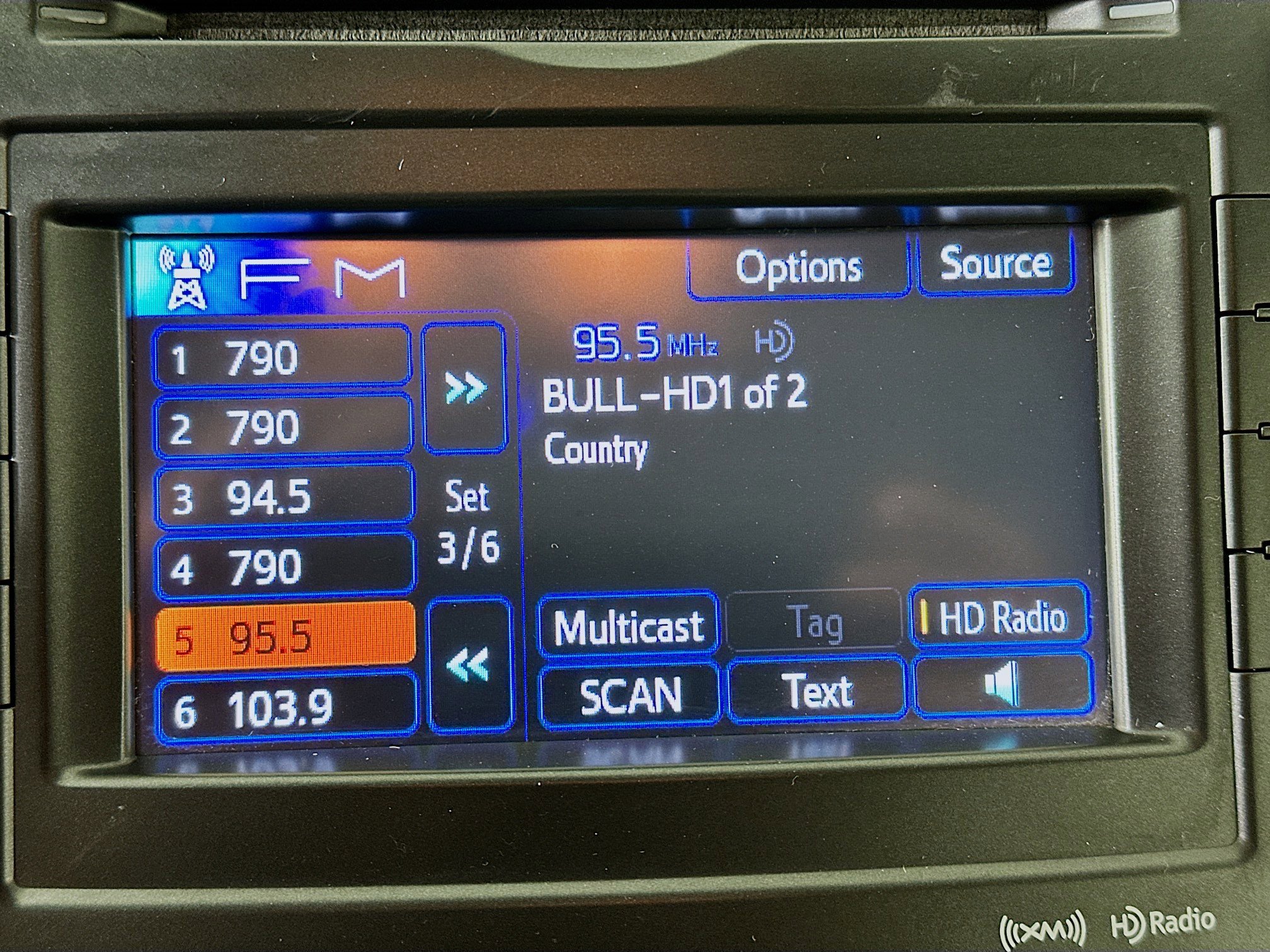 Used 2014 Toyota Prius V Five image 19