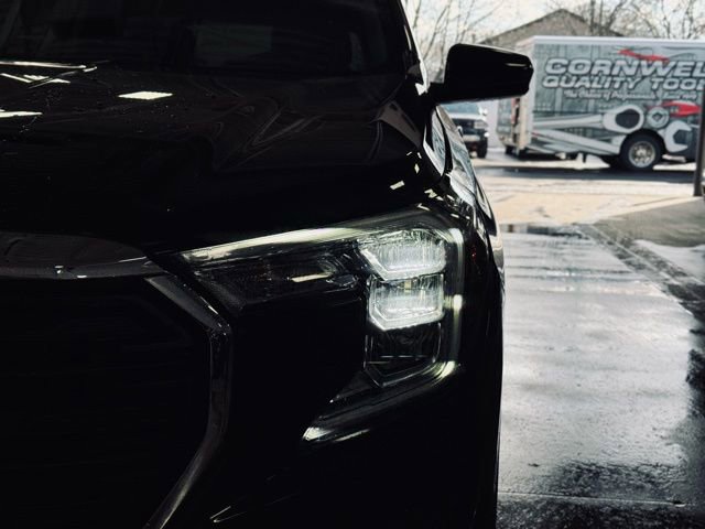 Used 2022 GMC Terrain SLE w/ Driver Convenience Package image 3