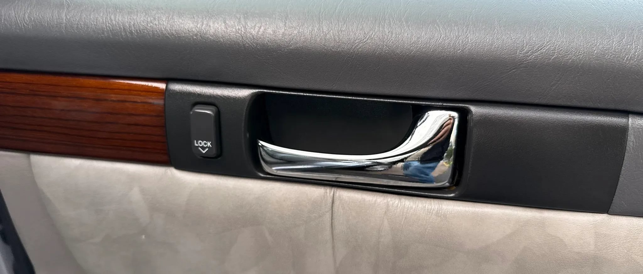 Used 1999 Cadillac Seville SLS w/ Convenience Pkg FWD image 29